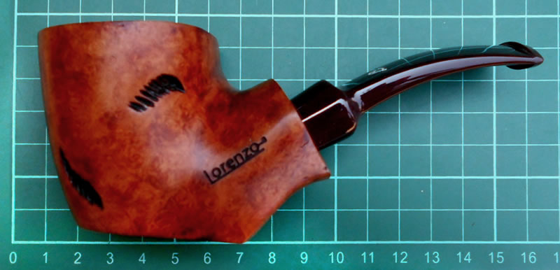 Lorenzo Summa Cum Laude spot carved smoking pipe